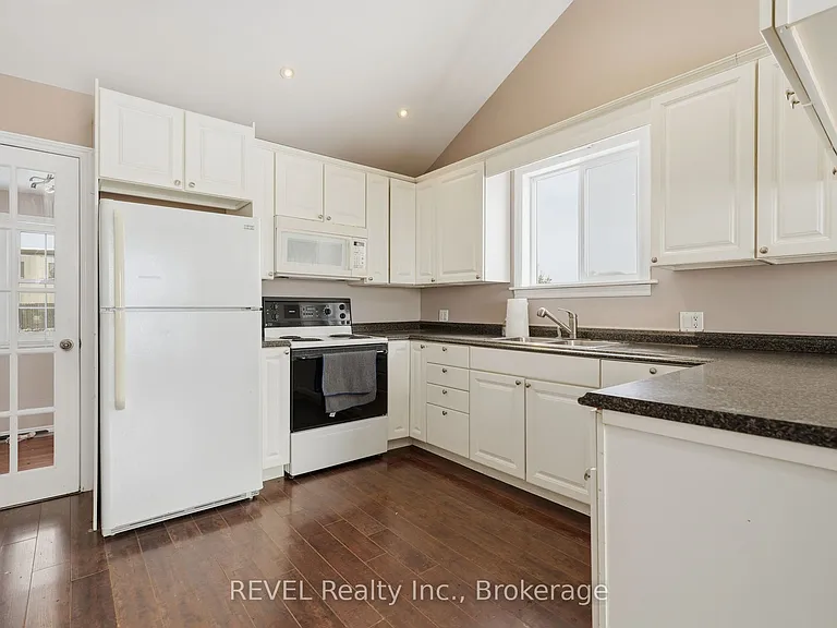 1098 Beaverdams Rd — Photo 10