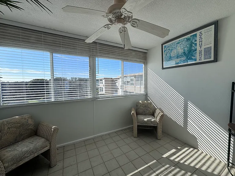 300 NE 26th Ave #4030 — Photo 9