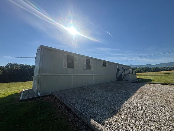 2nd image of 824 Browns Ridge Rd