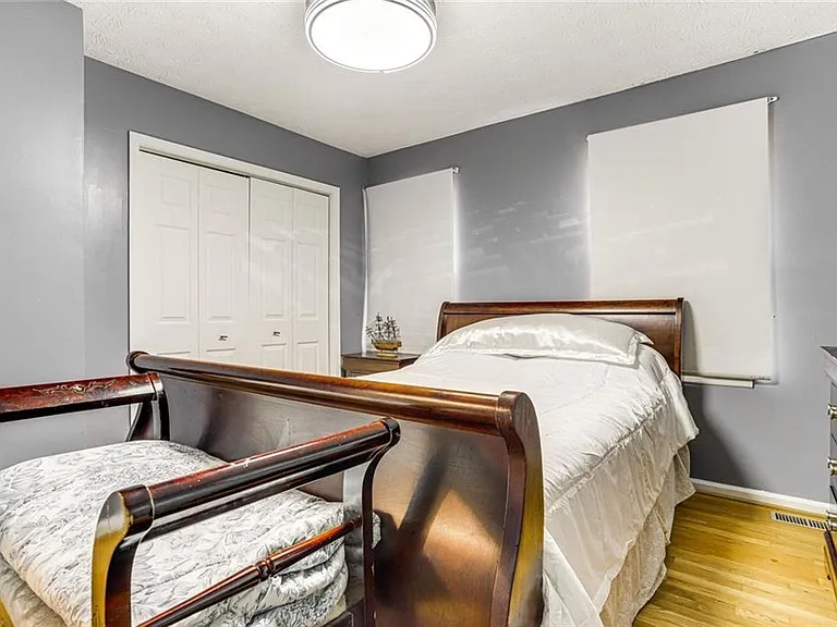 3595 Chastain Ct — Photo 7