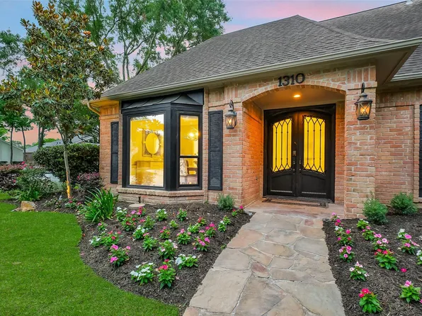 1310 Devon Glen Dr, Houston, TX 77077