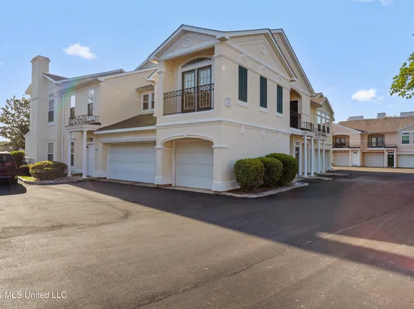 2252 Beach Dr, Gulfport, MS 39507