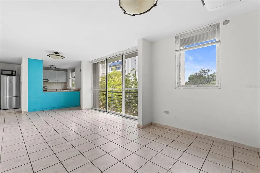 3 bed, 2.0 bath, 1141 sqft, $1,950 — Photo 2