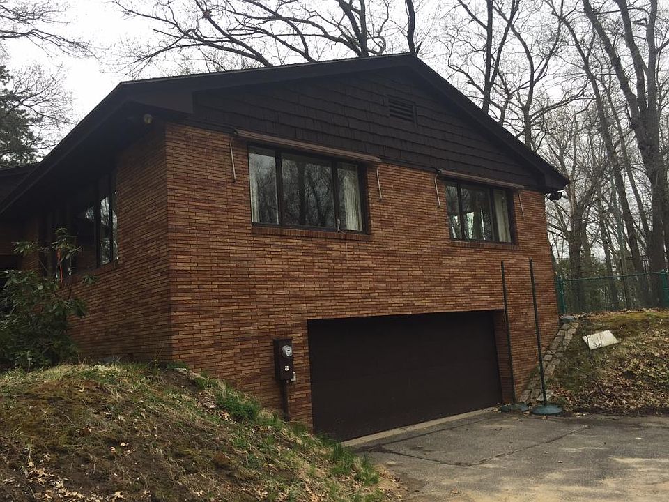 2nd image of 685 Coolidge Ave
