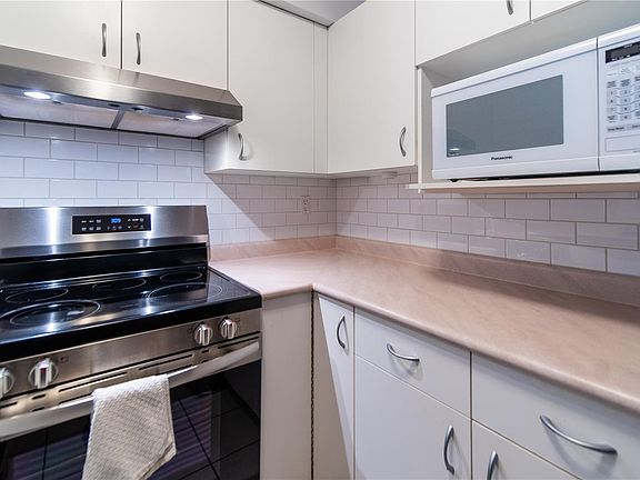 5th image of 832 Fisgard St #304