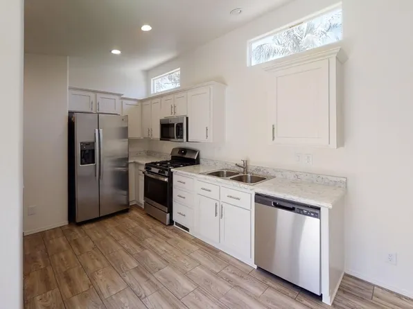 1609 Stewart St, Oceanside, CA 92054