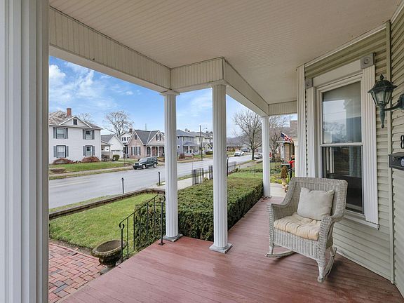 4th image of 820 N Broad St