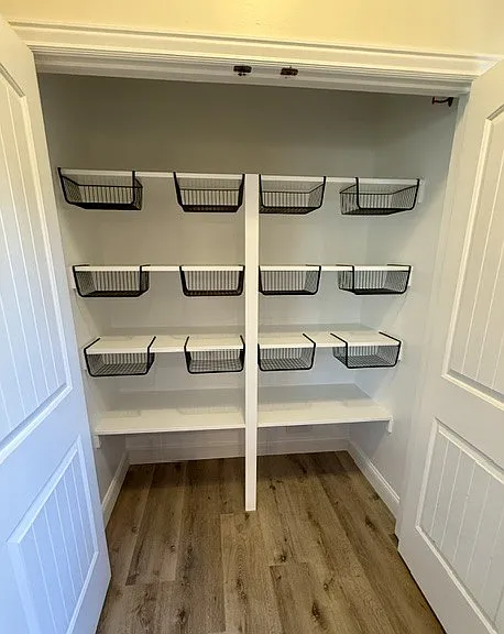 Kitchen pantry
