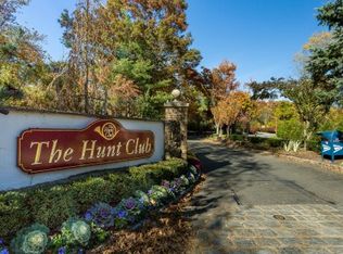 54 Hunt Dr, Jericho, NY