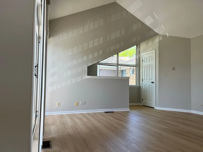 1016 Courtland Dr #1016 — Photo 6