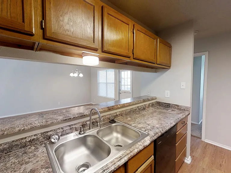 Country View Apartments — Photo 53