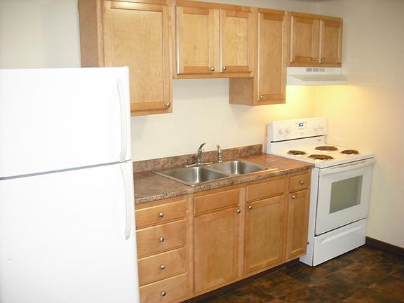 5th image of 156 Robert Dr APT 6