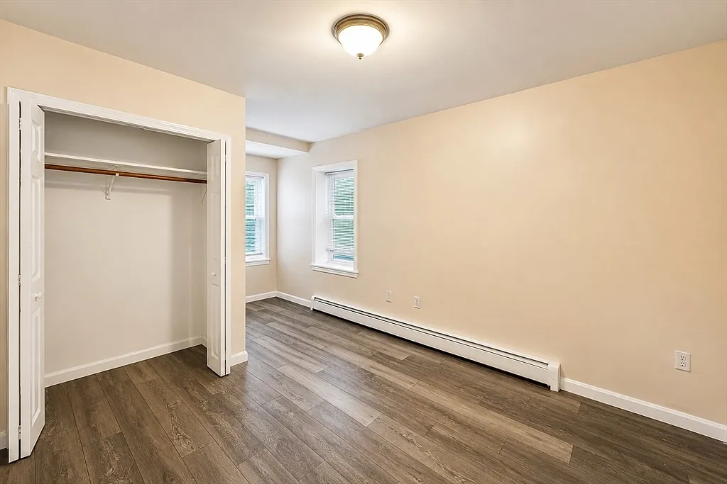 3 bed, 1.0 bath, 1150 sqft, $2,800 — Photo 4