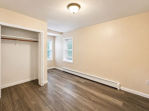 4th image of 128 Trenton St APT 3