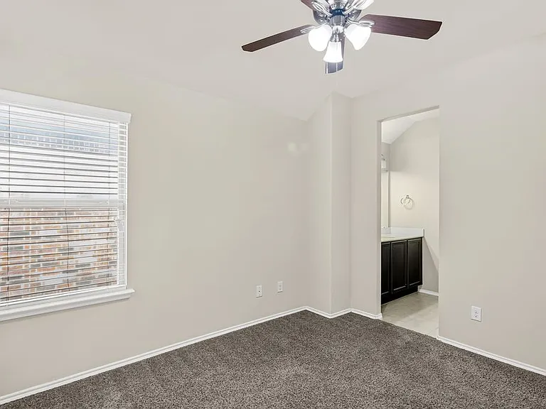 9813 Moccasin Creek Ln — Photo 20