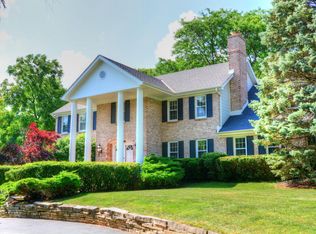 1400 Victoria Cir N, Elm Grove, WI 53122