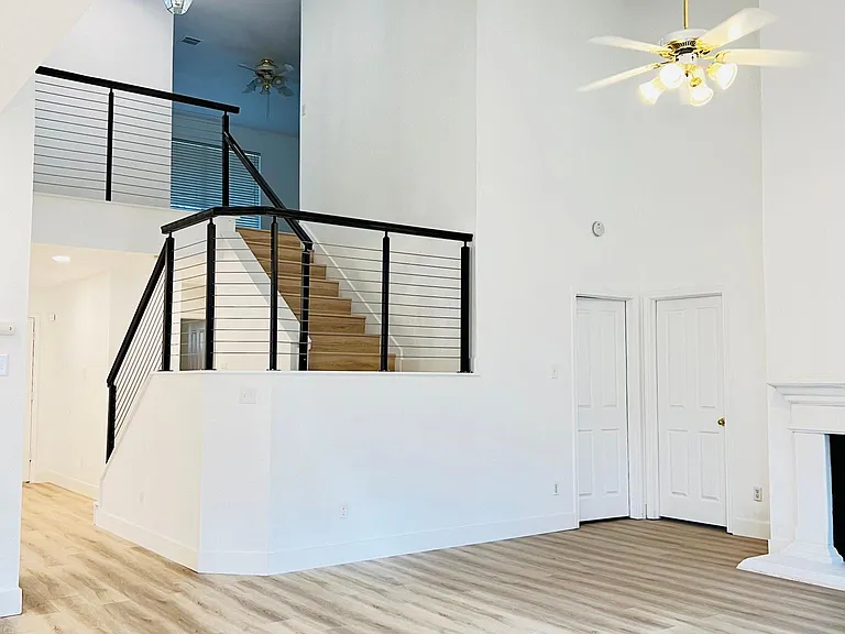 8021 Luling Ln — Photo 21