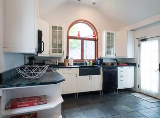 50 Inman St #1A, Cambridge, MA 02139