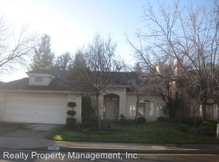 2241 E Brandon Ln, Fresno, CA 93720