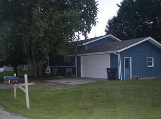 513 Race St, Cambridge, IA 50046