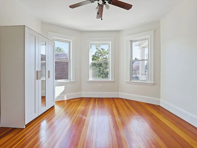 30 Tuttle St #2 — Photo 19