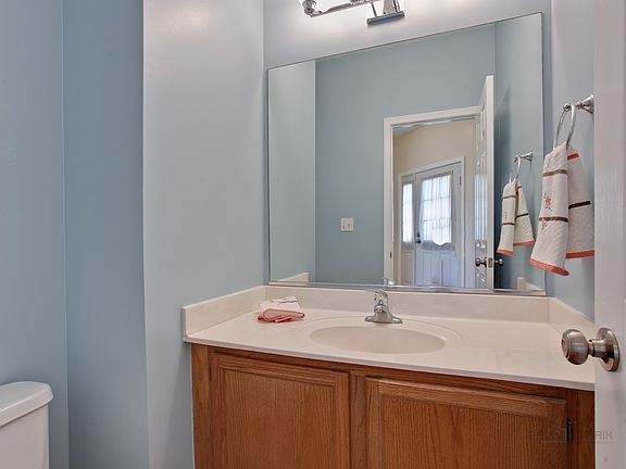 1/2 Bath