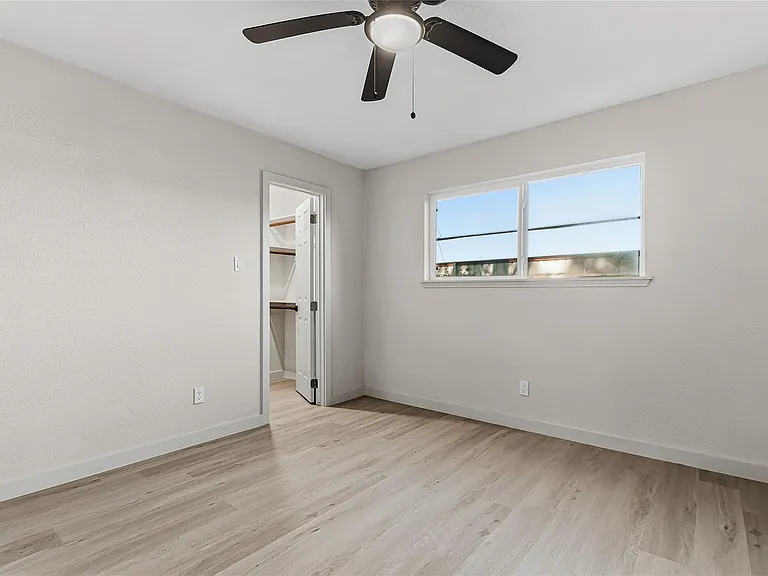 13414 Ravensway Dr — Photo 14