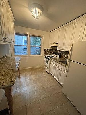 1st image of 124 Saint James Pl #2A