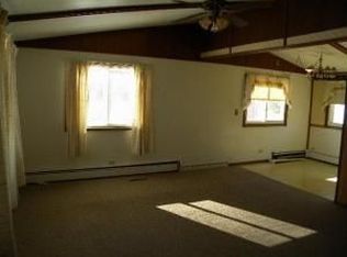 1117 Edgewood Rd, Kewaskum, WI 53040