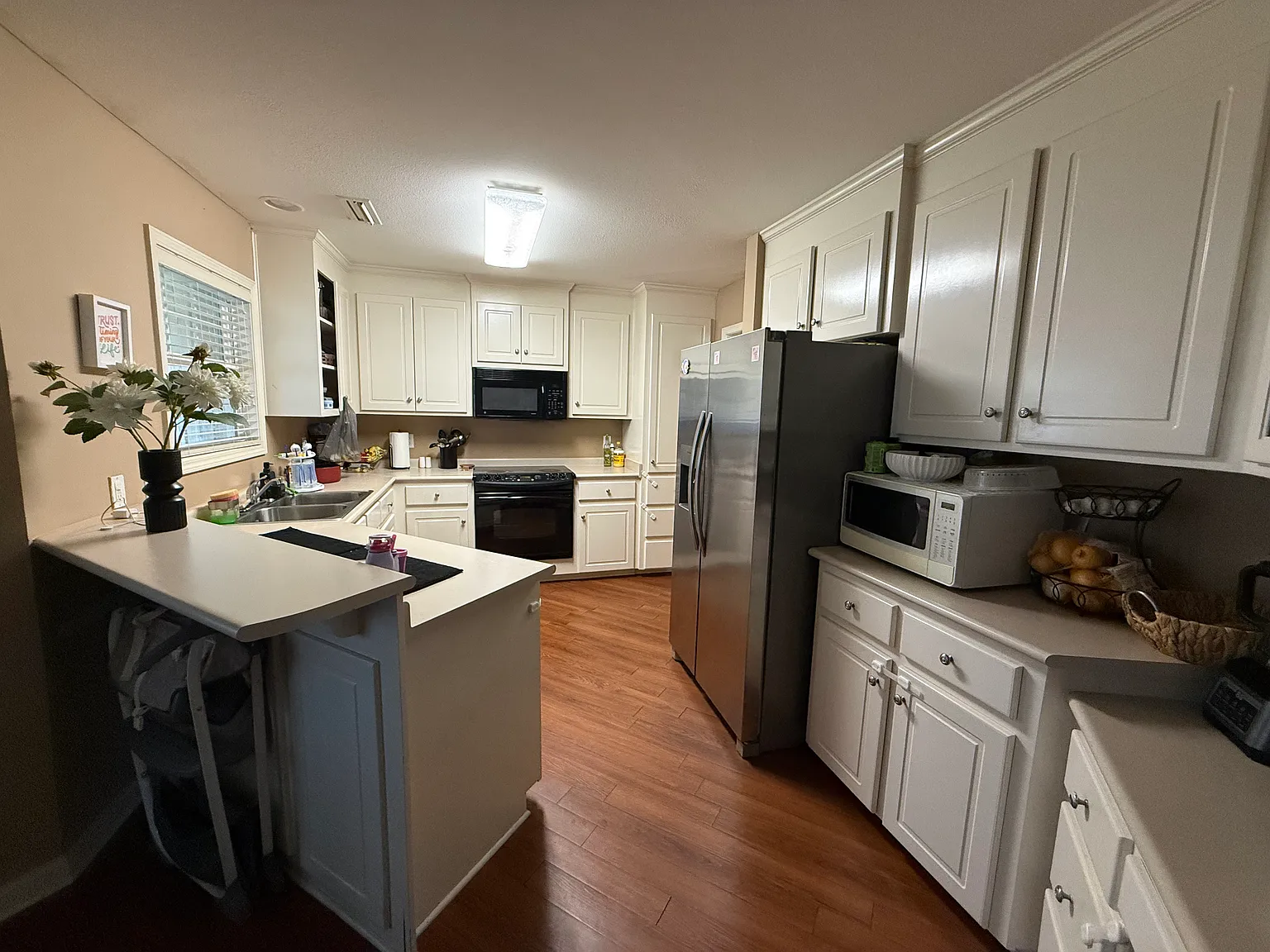 4 bed, 1936 sqft, $2,100 — Photo 4