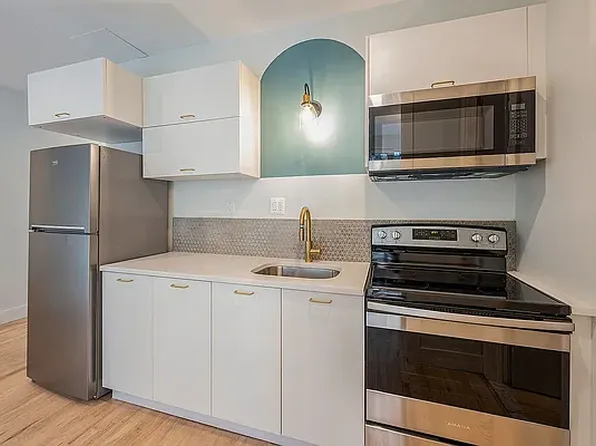 (undisclosed Address), Bronx, NY 10459