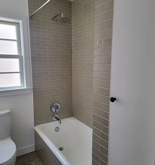 923 16th St — Photo 3