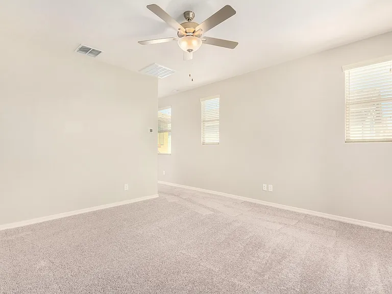 2570 S Quaintance St — Photo 16