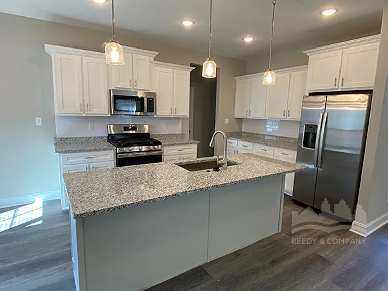 547 Rosalie Woods Dr — Photo 4