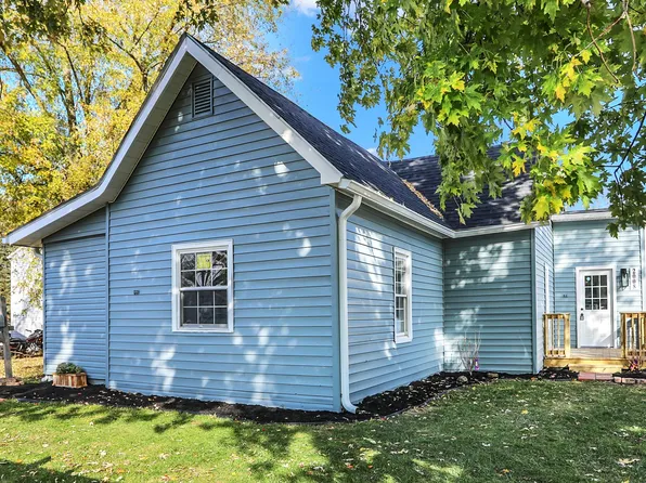 2008 N D St, Elwood, IN 46036