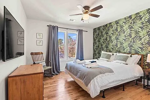 Upstairs bedroom #1