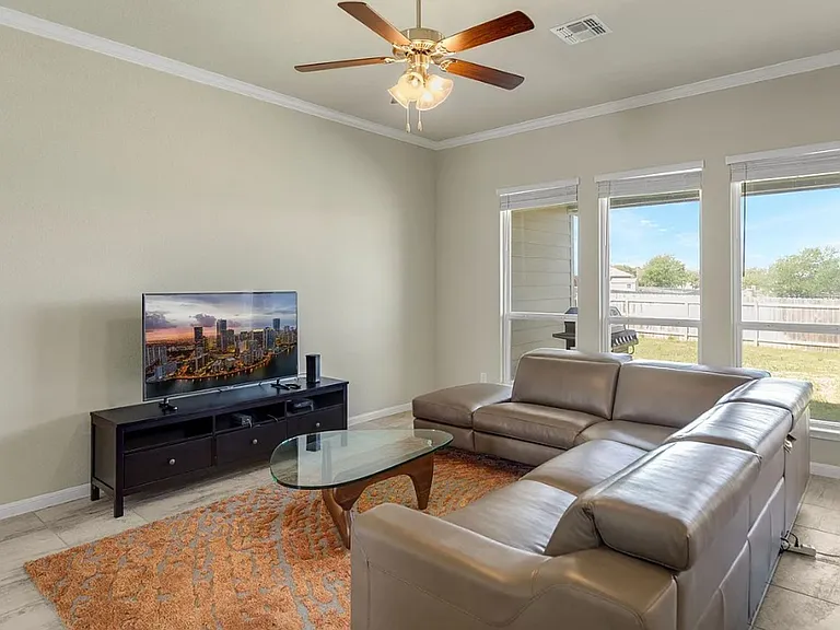 623 Rivington Dr — Photo 6