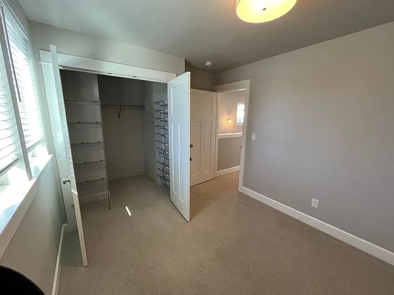 752 NW Ogden Ave — Photo 18