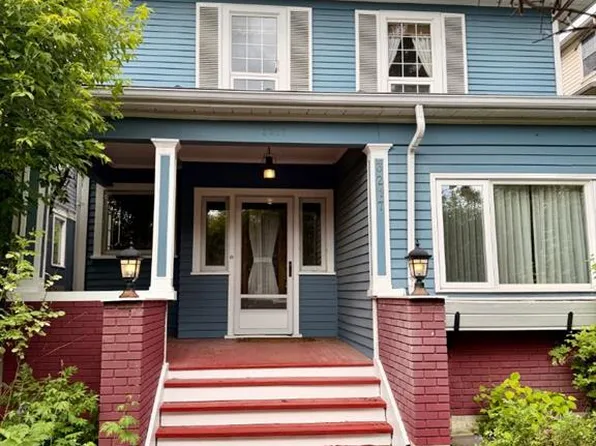 3217 E Elbow Dr SW, Calgary, AB T2S 2J4