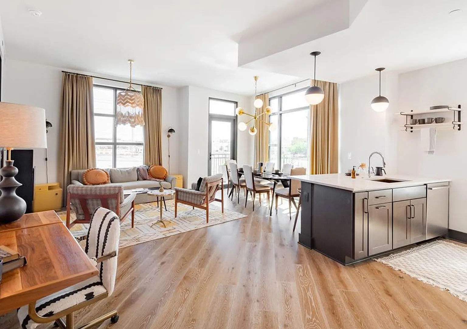 Gorgeous two bedroom newly built condominium at the Gadsden — Photo 1