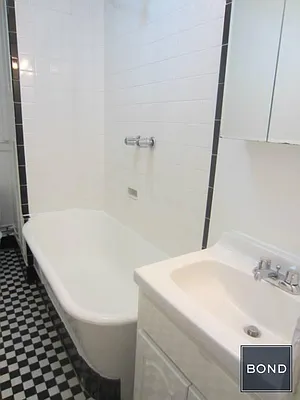 Rented by Bond New York | media 3