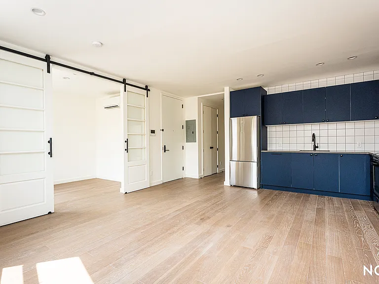43 Franklin St #3 — Photo 1