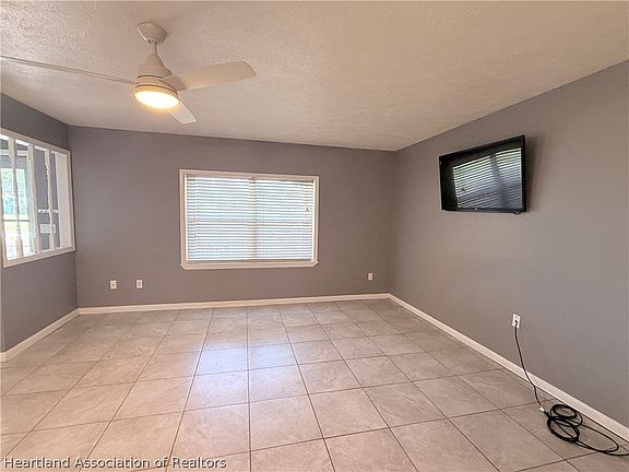 4th image of 8209 Pine Glen Rd