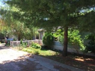 1932 W Gear Ave, Fairfield, IA 52556
