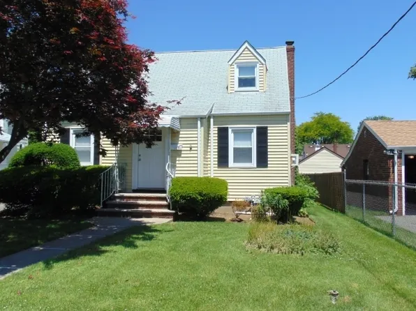 30 Roosevelt Ave, Clifton City, NJ 07011