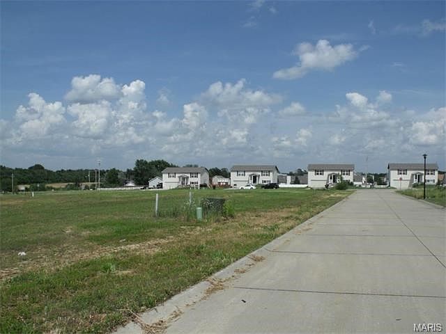 2nd image of 200 Bilbo Ln