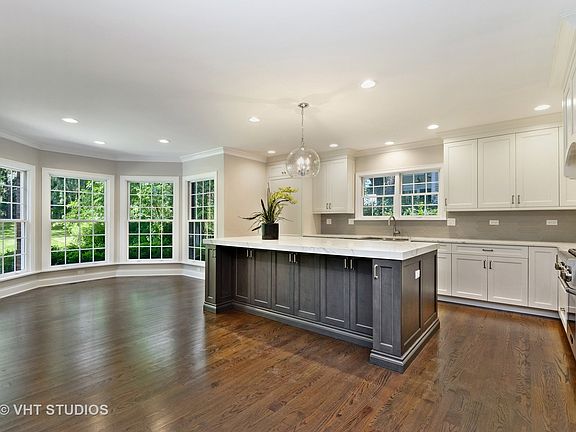 3rd image of 229 Lawndale St