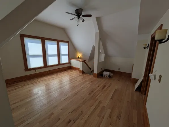 (undisclosed Address), Milwaukee, WI 53211