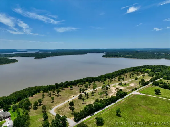 16 Kathy Ln, Eufaula, OK 74432