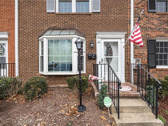 3rd image of 4618 Lawndale Dr Unit C